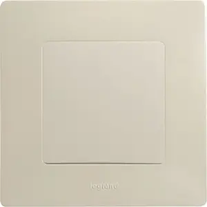 Legrand рамка одинарная Niloe кремовая 665011 — одинарная декоративная накладка