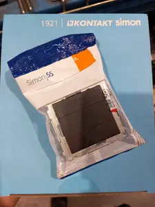 Cover plate Kontakt-Simon TPS.01/149 for 55 modular frame, mounting with clips or screws, matte black