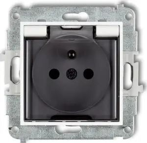 Розетка Karlik Mini 25MGPB-1zdp 2P+Z с заземлением, шторками, матовая белая/дымчатая крышка