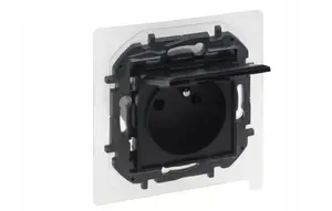 Розетка Legrand Niloe Step 2P+E IP44 винтовые клеммы без шторки чёрная 863535B
