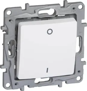 Legrand two-pole switch Niloe / Niloe Selection 764517 white