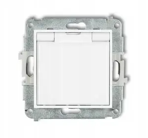 Брызгозащищенная розетка Karlik IGPB-1zp 2P+Z с заземлением, защитной шторкой, белая крышка