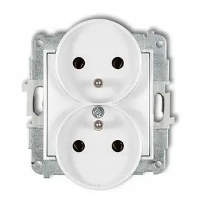 Double socket outlet Karlik 25IGPR-2z with grounding 2×2P+Z without shutter white matte