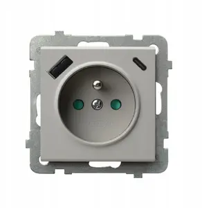 Ospel SONATA vienvietīga elektriskā kontaktligzda ar zemējumu un aizsargžalūzijām, iebūvēta USB A+C lādētāja, modelis GP-1RZPUSBAC/m/82