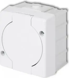 Розетка Karlik GHS-1 одинарная 2P+Z с крышкой IP44 белая