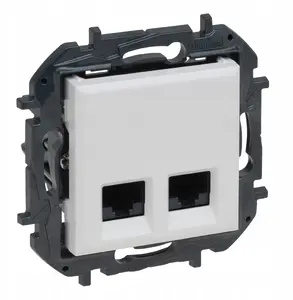 Legrand Niloe Step Двойная розетка RJ45 2×RJ45 Cat.5e UTP — белая