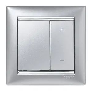 Power regulator Legrand 770274 — single unit, compact in-wall dimmer/control device
