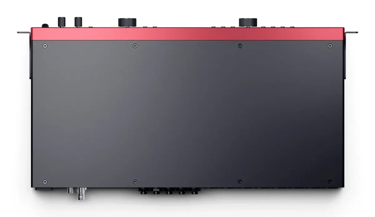 Focusrite Scarlett 18i20 (4th Gen) аудиоинтерфейс Photo 6