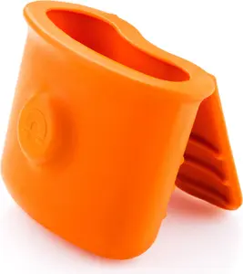 Magnetic Pot/Lid Lifter GSI Outdoors 74010 — compact magnetic lifter for cookware