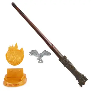 Collector Wand 12-inch with Stand & Die-cast Icon by spinmaster — Harry Potter Magical Creatures, brown, age 14+
