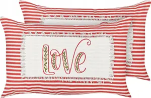 Decorative cushion pair Beliani ALSINE red embroidered cotton 30 x 50 cm