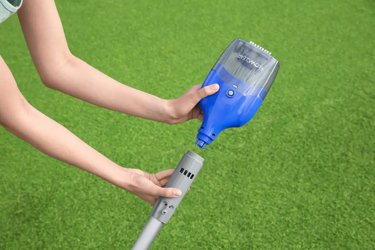 Bestway Flowclear AquaTech Cordless — пылесос для бассейна Photo 13