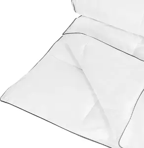 Одеяло Beliani NUPTSE 155 x 220 см — круглогодичное, хлопковое