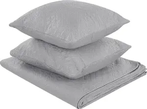 Bedspread set Beliani ALAMUT with embossed texture and matching cushions, 140 x 210 cm, gray