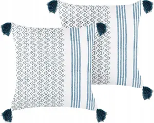 Cushion cover set Beliani TILIA 45 x 45 cm cotton, geometric pattern with fringes, white-blue