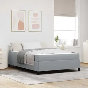Pavasarota gulta VidaXL modelis 3398857, gaiši pelēks apšuvums, melns rāmis, 140 x 190 cm