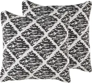 Decorative cushion set Beliani HAZRO 2 pcs 45 x 45 cm black and white