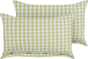 Decorative cushions Beliani TALYA 40 x 60 cm, check pattern, olive-white (set of 2)