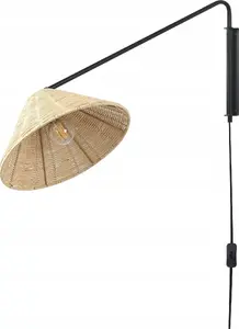 Sienas lampa Beliani PALENA, ietināts ratanā, pinuma abažūrs