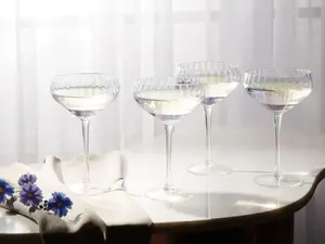 Šampanieša glāžu komplekts Beliani MORGANITE, 4 gab., 300 ml