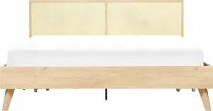 Кровать Beliani MONPAZIER 180 x 200 см ротанг, светлое деревянное покрытие