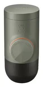 Pārnēsājamā Wacaco Minipresso GR2 ceļojumu espresso kafijas automāts — malta kafija, 18 bar, pelēka/olīvu, 60×71×125 mm