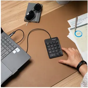 Numeric Keypad Targus AKP13GL — 18-key USB numeric keypad, 1.5 m cable, Black