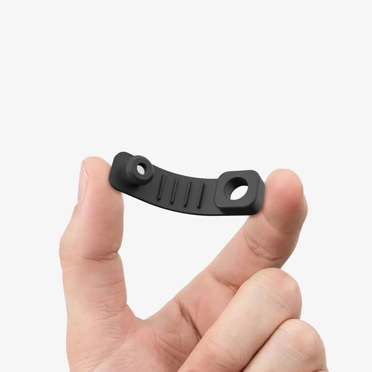 Spigen LD103 magnētiskais kabeļu turētājs Photo 6