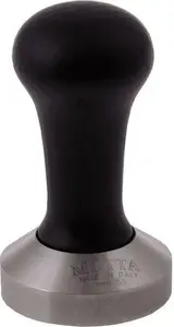 Kafijas tamperis MOTTA 53 mm — metāla rokturis, plakans pamatnes diametrs 53 mm