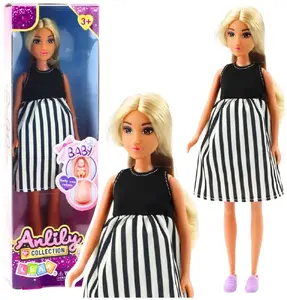 LEANToys lelle Lalka Anlily grūtniecības laikā, melni‑balts svītrains kleita, modelis 24489