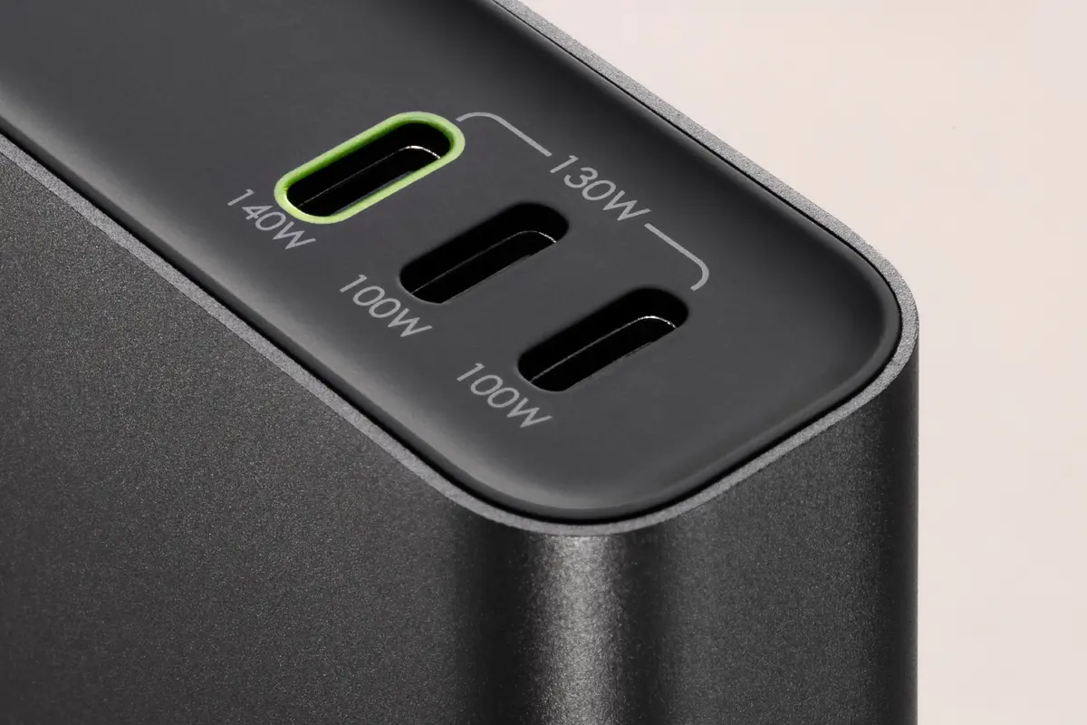 iFrogz mophie Powerstation Ultra 25000 мАч Photo 6