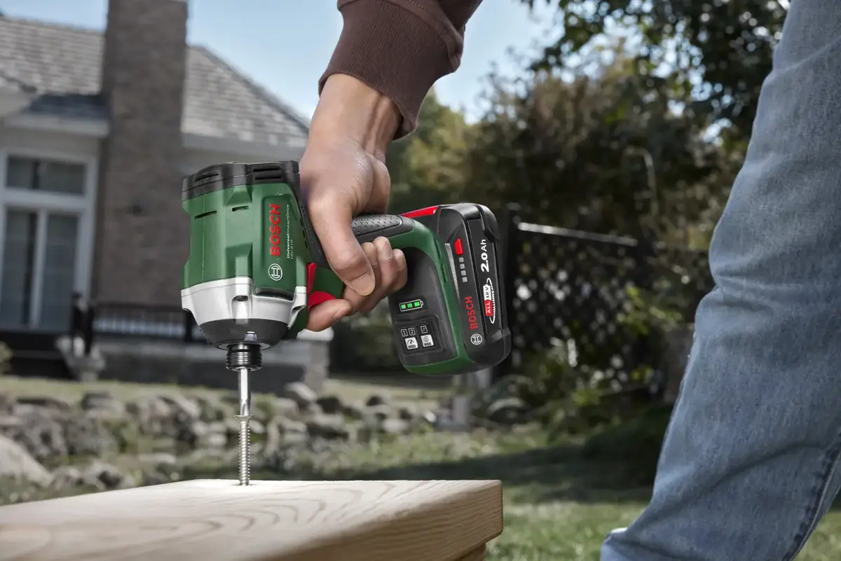 Bosch UniversalImpactDrive 18V-210 trieciena skrūvgriezis Photo 5