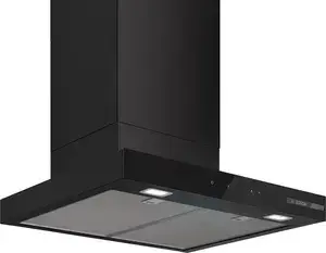 Настенная вытяжка Bosch DWB67DN60 — чёрная, отвод/рециркуляция, класс энергии A++, LED‑подсветка, алюминиевый жировой фильтр, кнопки/сенсор