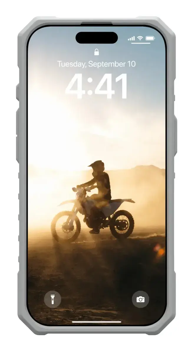 Urban Armor Gear Pathfinder cover for iPhone 16 Pro Photo 5