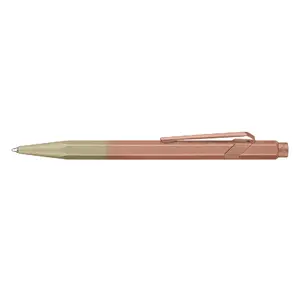 Rokrakstāma pildspalva Caran d’Ache 849 Special Edition Black ar knipsi, izvelkama, M (Sand, Pink gold) 1 gab.