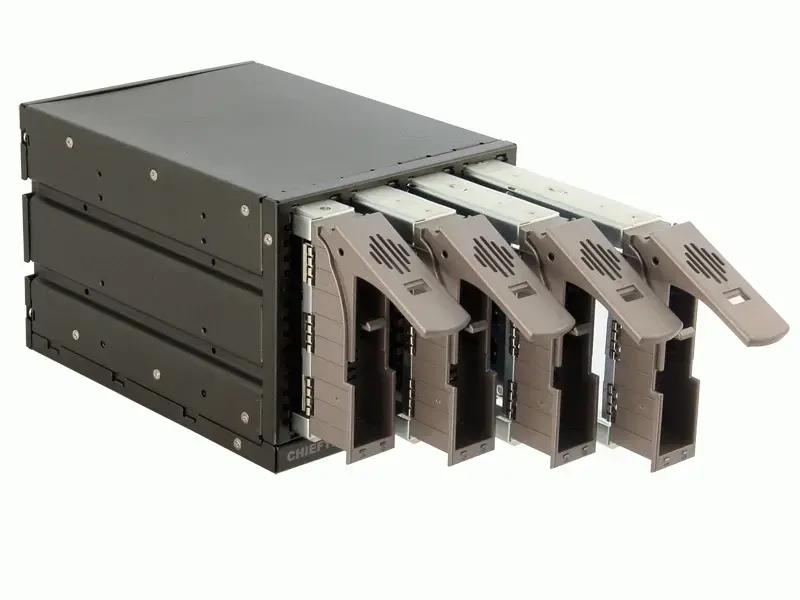 CHIEFTEC SST-3141SAS панель 4 SAS-накопителя Photo 2