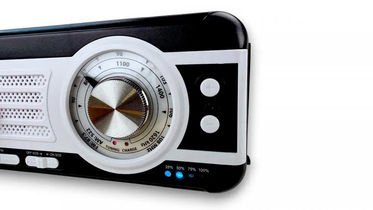 Eltra SAFARI WB-1 pārnēsājams AM/FM radio Photo 2