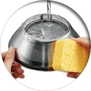 Easy-to-clean QuickClean sieve