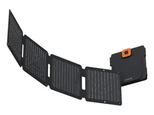 Salokāma saules paneļa Xtorm SolarBooster 28W — āra saules lādētājs, IPX4, universāla savietojamība