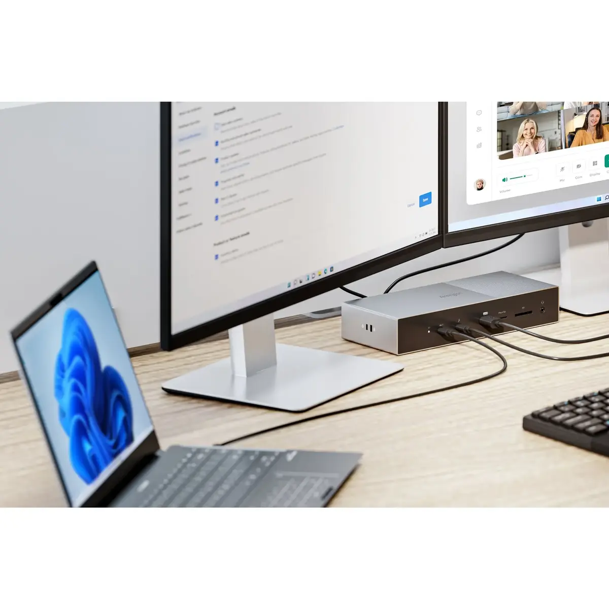 Kensington SD5000T5 EQ Thunderbolt 5 Triple 4K Dock Photo 17