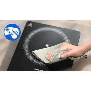 Easy cleaning and durable with ceramic glass surface