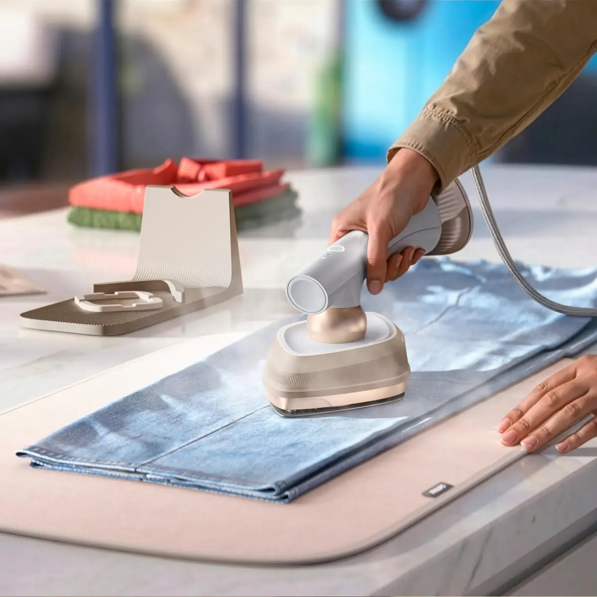 Philips OneTurn GC213/10 Garment Steamer Photo 5