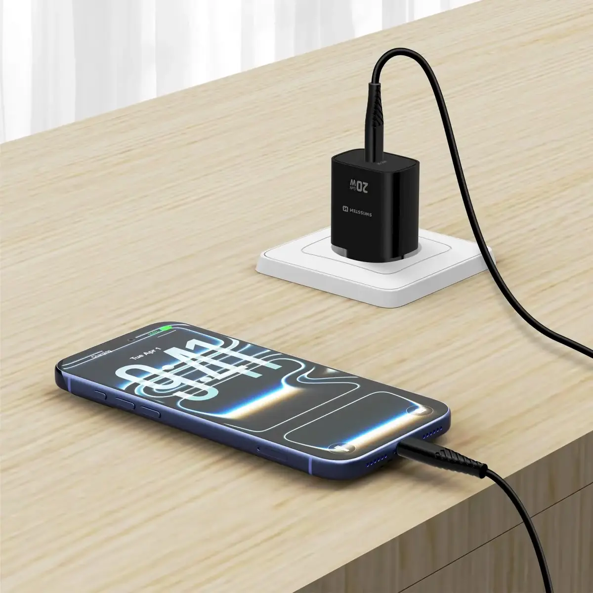 SWISSTEN Edge Travel USB-C GaN 20W Charger Photo 7