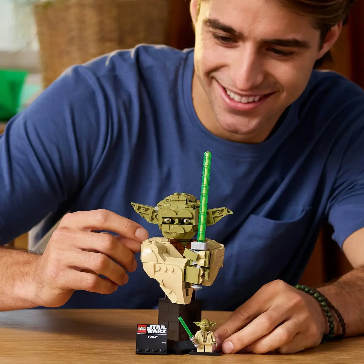 LEGO Star Wars Yoda Bust 75438 Photo 6