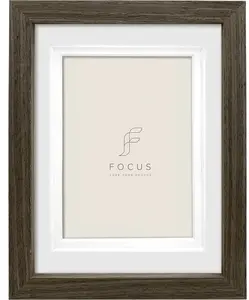 Photo Frame Focus Dahlia Walnut — focus model 50x70 cm outer, fits 40x50 cm picture
