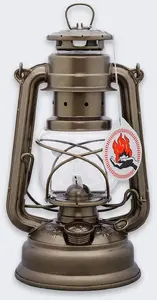 Degvielas lampa kempingam Feuerhand Baby Special 276 — bronzas krāsa, cinkota tērauda korpuss, 0,34 L tvertne, 20 h darbības laiks