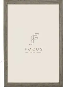 Picture frame focus Grace Walnut with acrylic glass — focus model 70x100 cm