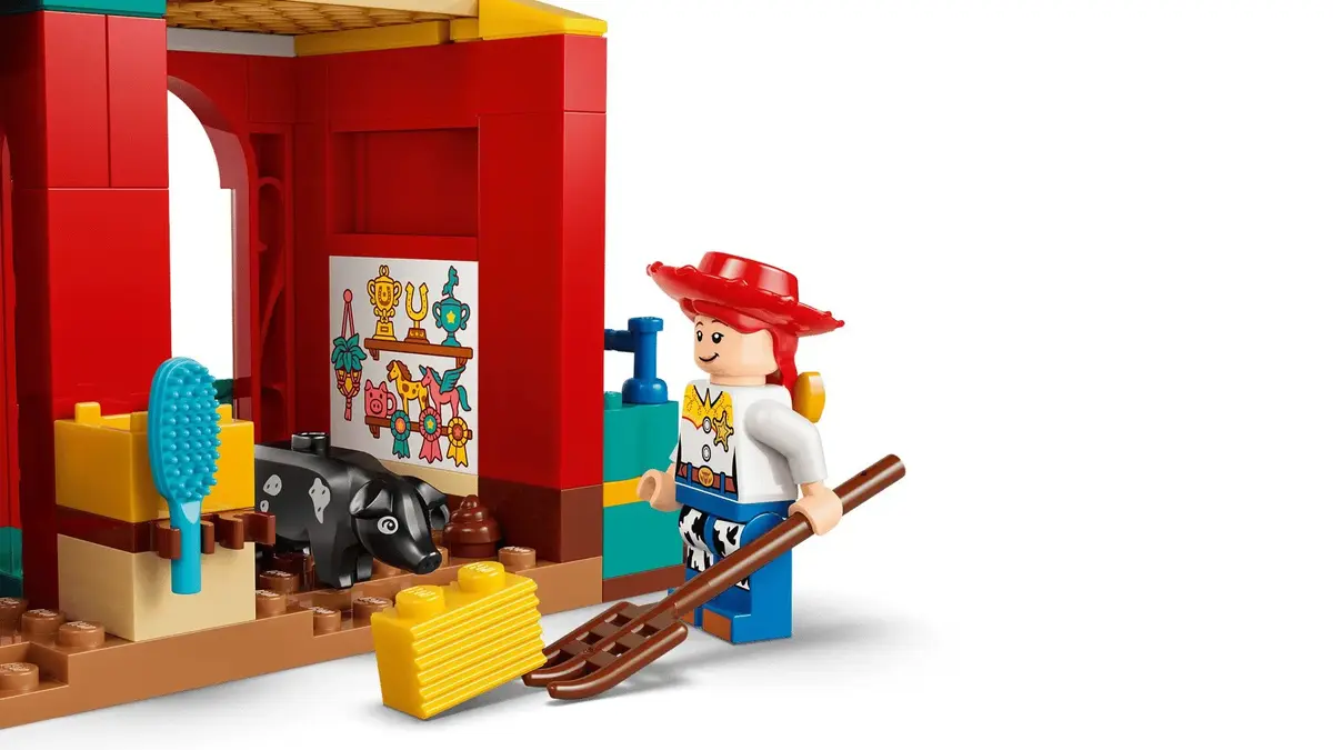LEGO Disney Horse Farm 43304 Photo 7