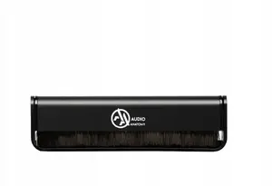 Щетка Bellevue LP Vinyl Brush Black – щетка для чистки виниловых пластинок, антистатические щетинки