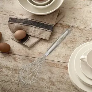 Egg Beater Maestro MR-1712 by Maestro — handheld electric whisk for eggs